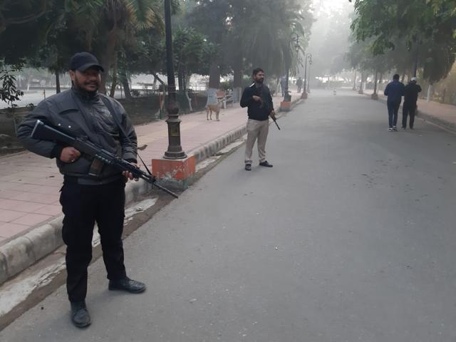 Security personnel at Company Bagh, Amritsar, on Thursday, November 29, 2018. (Sameer Sehgal / HT Photo )