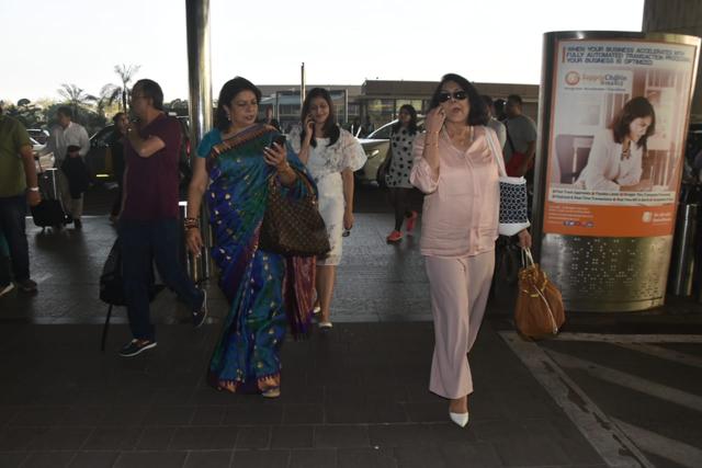 Madhu Chopra and other relatives at the Mumbai airport. (Viral Bhayani) Madhu Chopra and other relatives at the Mumbai airport. (Viral Bhayani)