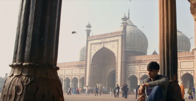 Anirudh Tanwar, as Kabir, chills at Jama Masjid.