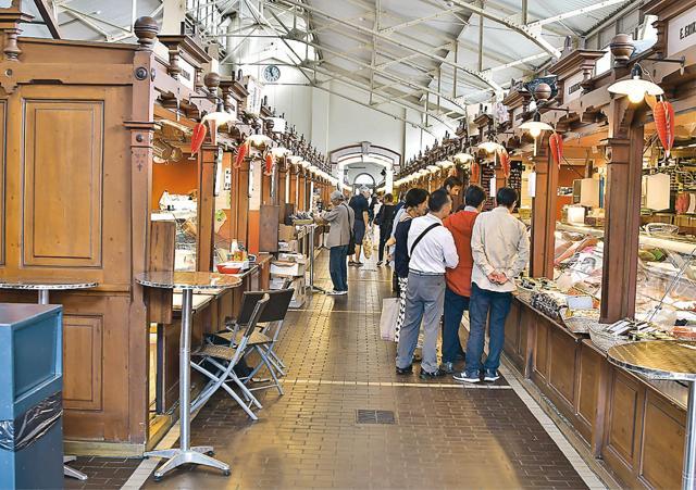 Both tourists and locals throng the Old Market Hall to taste Nordic cuisine (Saubhadra Chatterji) Both tourists and locals throng the Old Market Hall to taste Nordic cuisine (Saubhadra Chatterji)