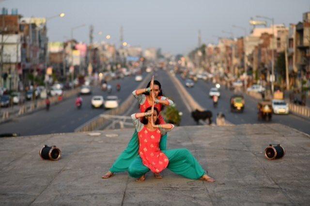 Critically acclaimed films like Manmarziyaan and Mukkabaaz have taken the experimentation a step further. The ‘DhayaanChand’ song sequence (above) featured just two teenage girls. In the sequence for ‘Paintra’, a single guy danced to rap by Divine and Nucleya. Critically acclaimed films like Manmarziyaan and Mukkabaaz have taken the experimentation a step further. The ‘DhayaanChand’ song sequence (above) featured just two teenage girls. In the sequence for ‘Paintra’, a single guy danced to rap by Divine and Nucleya.