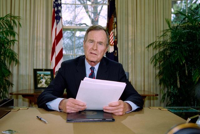 (FILES) In this file photo taken on December 04, 1992 US President George Bush poses for photographers after speaking about the situation in Somalia. (AFP) (FILES) In this file photo taken on December 04, 1992 US President George Bush poses for photographers after speaking about the situation in Somalia. (AFP)