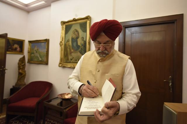 Union Minister Hardeep Singh Puri seen at his residence,Akbar Road, in New Delhi. (Sanchit Khanna/HT PHOTO) Union Minister Hardeep Singh Puri seen at his residence,Akbar Road, in New Delhi. (Sanchit Khanna/HT PHOTO)