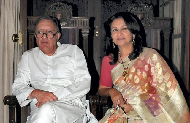 Mansoor Ali Khan Pataudi with his wife Sharmila Tagore at his Palace 'Flag Staff House' in Bhopal on Saturday. (PTI) Mansoor Ali Khan Pataudi with his wife Sharmila Tagore at his Palace 'Flag Staff House' in Bhopal on Saturday. (PTI)