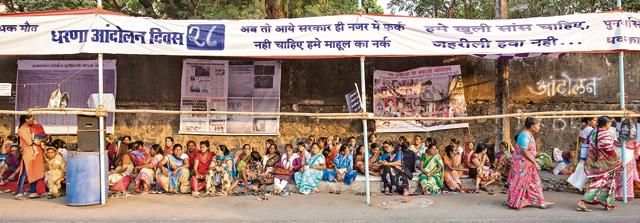 Last month, residents protested near the Vidyavihar pipeline. (Aalok Soni) Last month, residents protested near the Vidyavihar pipeline. (Aalok Soni)