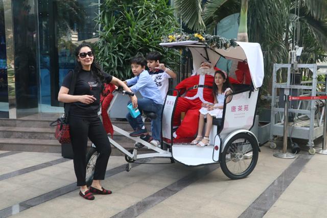 Maanayata Dutt with her kids. (Viral Bhayani) Maanayata Dutt with her kids. (Viral Bhayani)