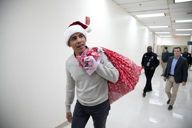 Barack Obama at Children’s National Medical Center in Washington, DC (AFP PHOTO / Courtesy of the Office of The Obama Foundation / Chuck KENNEDY)