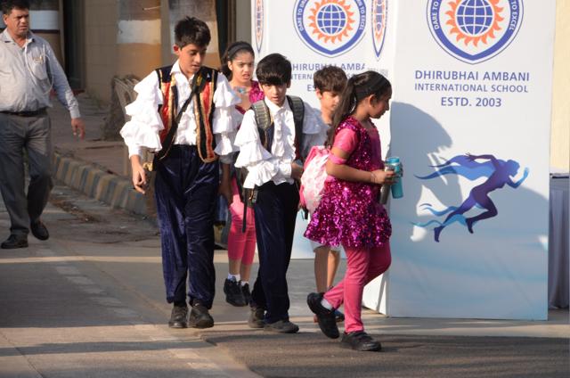 Hrithik Roshan’s sons at their school. (Viral Bhayani)