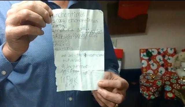 8-year-old Mexican girl’s Santa present list (Facebook video grab/Cesar Barron ) 8-year-old Mexican girl’s Santa present list (Facebook video grab/Cesar Barron )