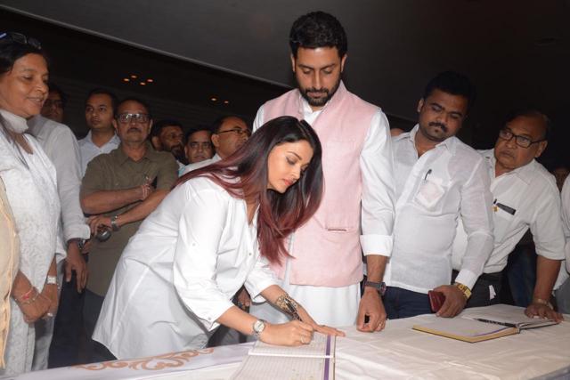 Aishwarya Rai and husband Abhishek at Nana Chudasama’s prayer meet. (Viral Bhayani) Aishwarya Rai and husband Abhishek at Nana Chudasama’s prayer meet. (Viral Bhayani)