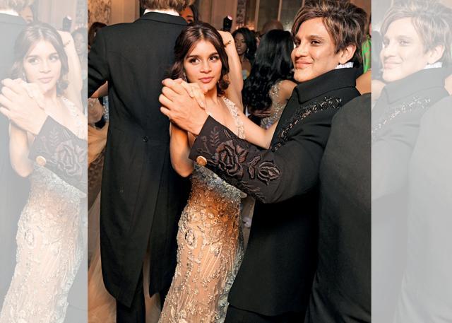 Shloka dancing with her dad Yash Birla (Yunling Fang) Shloka dancing with her dad Yash Birla (Yunling Fang)