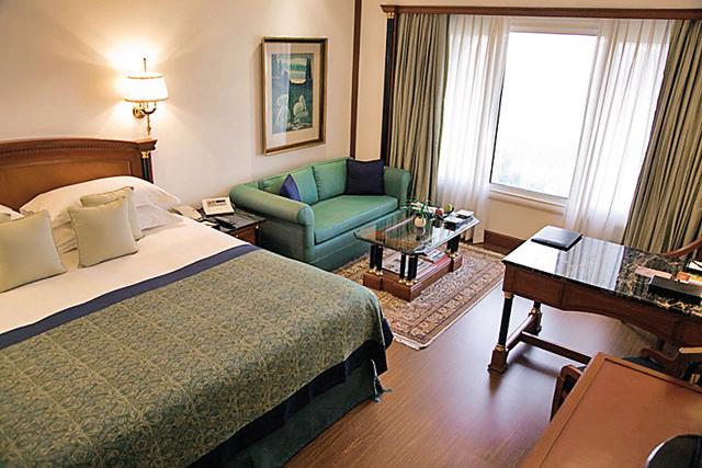 Despite its small rooms, the Taj Mansingh seems like a luxury property because of its great hospitality Despite its small rooms, the Taj Mansingh seems like a luxury property because of its great hospitality