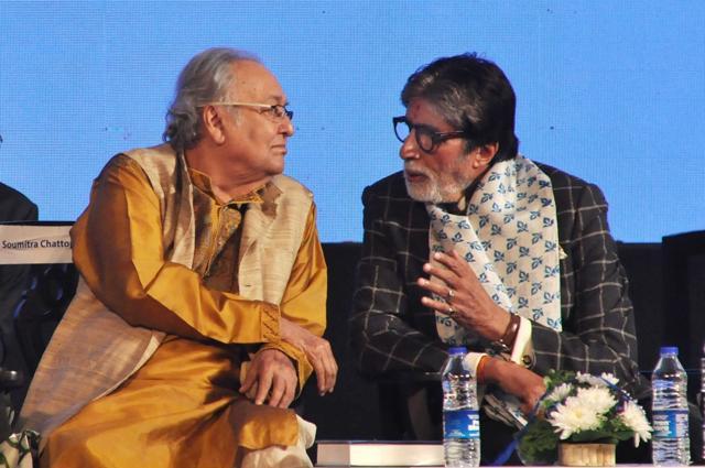 Actors Soumitra Chatterjee and Amitabh Bachchan interact during the inauguration of 24th Kolkata International Film Festival in Kolkata in November 2018. (IANS) Actors Soumitra Chatterjee and Amitabh Bachchan interact during the inauguration of 24th Kolkata International Film Festival in Kolkata in November 2018. (IANS)