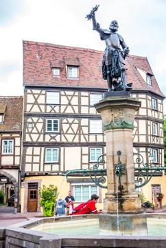 Bronze statue of Lazarus von Schwendi in Petite Venise. Bronze statue of Lazarus von Schwendi in Petite Venise.