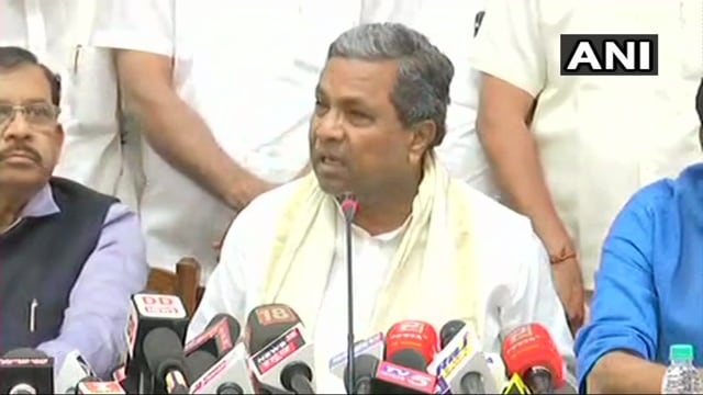Congress leader Siddaramaiah addressing the media after the CLP meeting in Bengaluru. (ANI/Twitter) Congress leader Siddaramaiah addressing the media after the CLP meeting in Bengaluru. (ANI/Twitter)