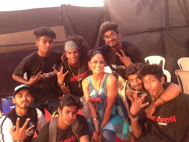 Suneeta Rao with the musicians of Dharavi Rocks.