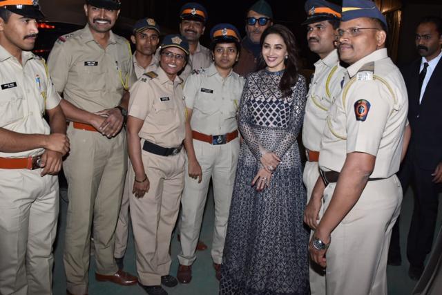 Madhuri Dixit meets policemen at Umang 2019. (Viral Bhayani) Madhuri Dixit meets policemen at Umang 2019. (Viral Bhayani)