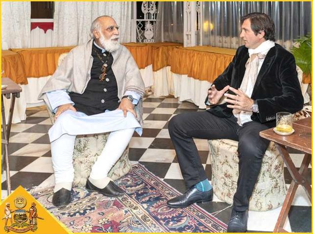 Arvind Singh Mewar (left) with Eduardo Novillo Astrada (HT Photo)