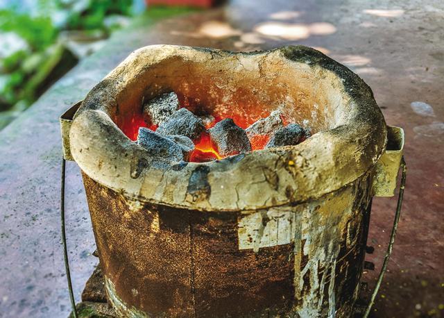 The Manasollasa, a South Indian text from the 12th century, has a recipe in which pieces of meat were cooked on coal (iStock)