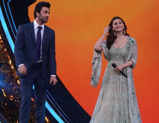 Actors Ranbir Kapoor and Alia Bhatt at Umang Awards 2019 in Mumbai. (IANS) Actors Ranbir Kapoor and Alia Bhatt at Umang Awards 2019 in Mumbai. (IANS)