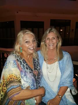 Asha Puthli (left) with a friend. (HT Photo) Asha Puthli (left) with a friend. (HT Photo)