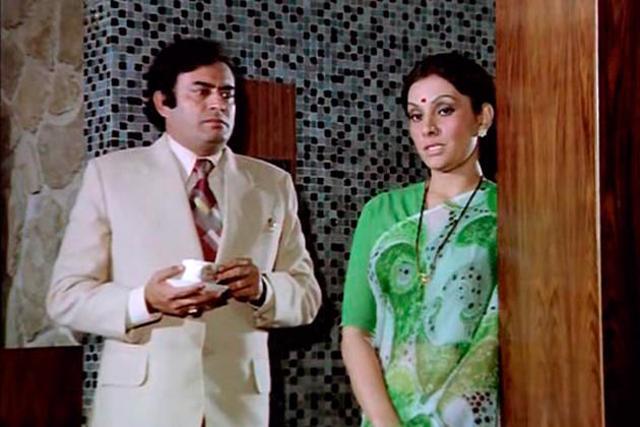 Sanjeev Kumar and Vidya Sinha in Pati Patni Aur Woh (1978). Sanjeev Kumar and Vidya Sinha in Pati Patni Aur Woh (1978).