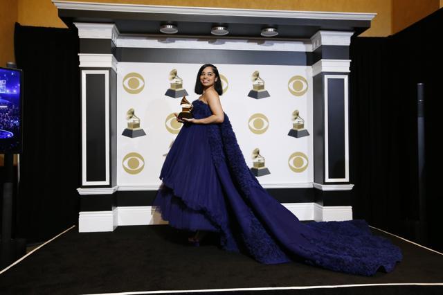 Ella Mai poses backstage with her Best R&B Song award for Boo'd Up. (REUTERS) Ella Mai poses backstage with her Best R&B Song award for Boo'd Up. (REUTERS)