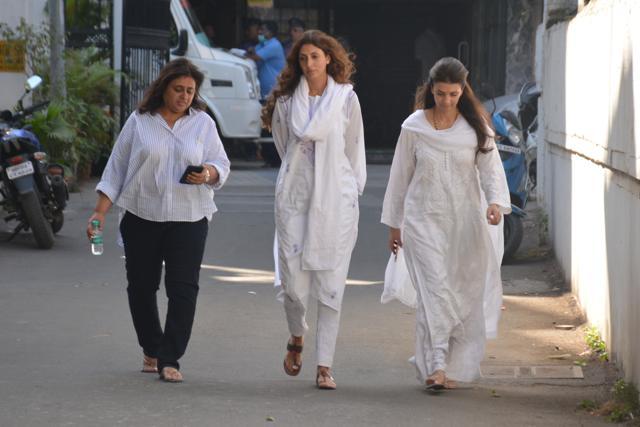Shweta Nanda attended the funeral of Vikram Phadnis’ mother.