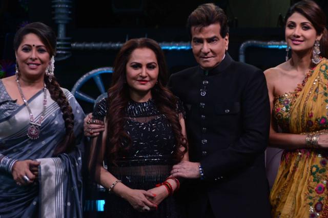 Jeetendra and Jayaprada at the sets of Super Dancer. Jeetendra and Jayaprada at the sets of Super Dancer.