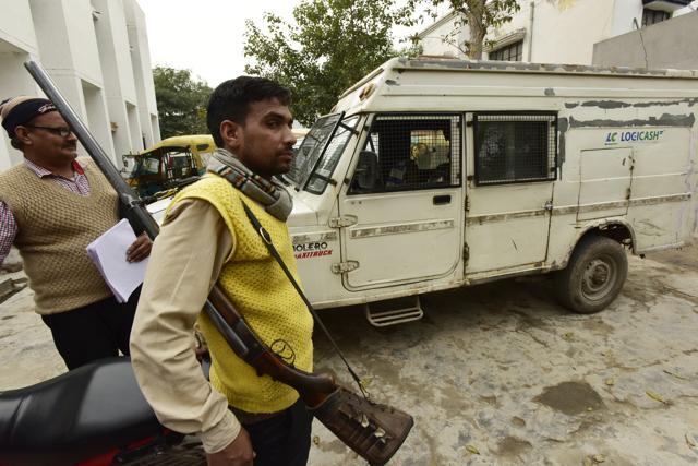 The ATM cash van parked at police station phase 2, in Noida, on Tuesday, February 19, 2019. (Virendra Singh Gosain/HT PHOTO) The ATM cash van parked at police station phase 2, in Noida, on Tuesday, February 19, 2019. (Virendra Singh Gosain/HT PHOTO)