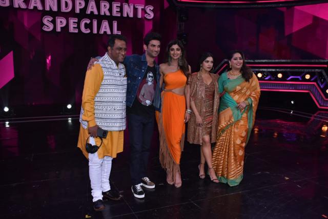 Anurag Basu, Sushant Singh Rajput, Shilpa Shetty, Bhumi Pednekar and Geeta Kapur on sets of Super Dancer Chapter 3. (Varinder Chawla) Anurag Basu, Sushant Singh Rajput, Shilpa Shetty, Bhumi Pednekar and Geeta Kapur on sets of Super Dancer Chapter 3. (Varinder Chawla)