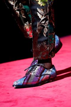 A model presents a creation at the Dolce & Gabbana Autumn/Winter 2019 womenswear show at Milan Fashion Week, Italy. (REUTERS) A model presents a creation at the Dolce & Gabbana Autumn/Winter 2019 womenswear show at Milan Fashion Week, Italy. (REUTERS)