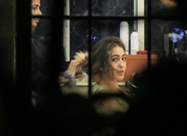 Sara Ali Khan at a salon. (Varinder Chawla) Sara Ali Khan at a salon. (Varinder Chawla)