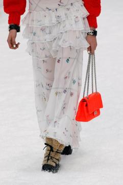 A model presents a creation by late designer Karl Lagerfeld as part of his Fall/Winter 2019-2020 women's ready-to-wear collection show for fashion house Chanel at the Grand Palais during Paris Fashion Week in Paris, France March 5, 2019. REUTERS/Regis Duvignau (REUTERS) A model presents a creation by late designer Karl Lagerfeld as part of his Fall/Winter 2019-2020 women's ready-to-wear collection show for fashion house Chanel at the Grand Palais during Paris Fashion Week in Paris, France March 5, 2019. REUTERS/Regis Duvignau (REUTERS)