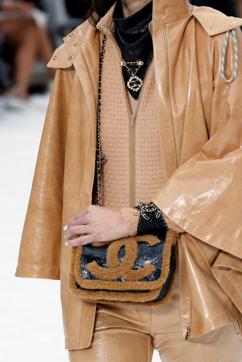 A model presents a creation by late designer Karl Lagerfeld as part of his Fall/Winter 2019-2020 women's ready-to-wear collection show for fashion house Chanel at the Grand Palais during Paris Fashion Week in Paris, France March 5, 2019. REUTERS/Regis Duvignau (REUTERS) A model presents a creation by late designer Karl Lagerfeld as part of his Fall/Winter 2019-2020 women's ready-to-wear collection show for fashion house Chanel at the Grand Palais during Paris Fashion Week in Paris, France March 5, 2019. REUTERS/Regis Duvignau (REUTERS)