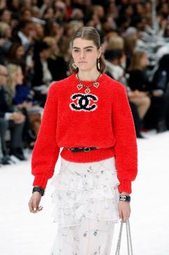 A model presents a creation by late designer Karl Lagerfeld as part of his Fall/Winter 2019-2020 women's ready-to-wear collection show for fashion house Chanel at the Grand Palais during Paris Fashion Week in Paris, France March 5, 2019. REUTERS/Regis Duvignau (REUTERS) A model presents a creation by late designer Karl Lagerfeld as part of his Fall/Winter 2019-2020 women's ready-to-wear collection show for fashion house Chanel at the Grand Palais during Paris Fashion Week in Paris, France March 5, 2019. REUTERS/Regis Duvignau (REUTERS)
