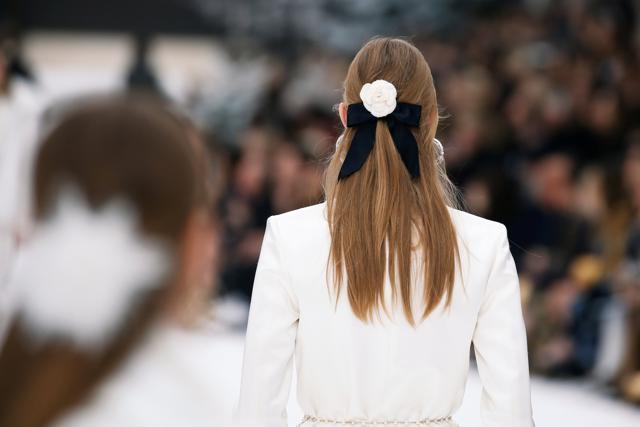 A model presents a creation by late designer Karl Lagerfeld as part of his Fall/Winter 2019-2020 women's ready-to-wear collection show for fashion house Chanel at the Grand Palais during Paris Fashion Week in Paris, France March 5, 2019. REUTERS/Regis Duvignau (REUTERS) A model presents a creation by late designer Karl Lagerfeld as part of his Fall/Winter 2019-2020 women's ready-to-wear collection show for fashion house Chanel at the Grand Palais during Paris Fashion Week in Paris, France March 5, 2019. REUTERS/Regis Duvignau (REUTERS)