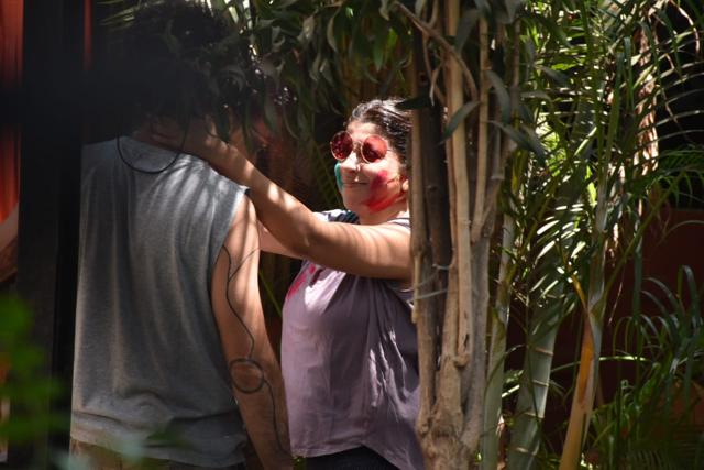 Zoya Akhtar playing Holi. (Varinder Chawla)