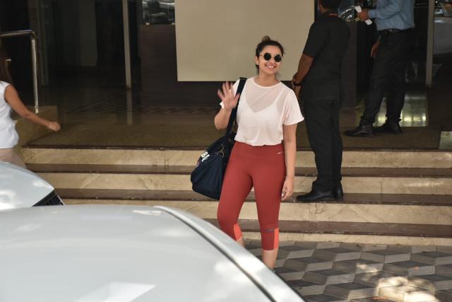 Parineeti Chopra smiles to the cameras. (Varinder Chawla)