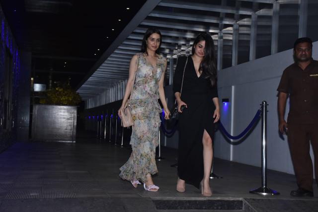 Shraddha Kapoor was seen with a friend. (Varinder Chawla) Shraddha Kapoor was seen with a friend. (Varinder Chawla)