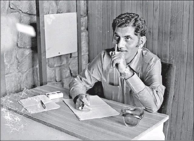 Anand Bakshi photographed on 31 October, 1971 (KK Chawla/HT Photo) Anand Bakshi photographed on 31 October, 1971 (KK Chawla/HT Photo)