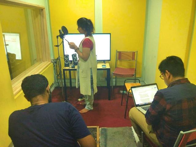 Students at the Srishti Institute record their podcasts on an iPhone. (Satish Bate / HT Photo ) Students at the Srishti Institute record their podcasts on an iPhone. (Satish Bate / HT Photo )