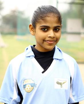 Sulekha was awarded the best midfielder trophy at the Diana Jones Football League held in Delhi. (Manoj Verma/HT) Sulekha was awarded the best midfielder trophy at the Diana Jones Football League held in Delhi. (Manoj Verma/HT)