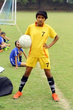 Playing with only one eye hasn’t deterred Vandana’s passion for the game and she has even represented the district in state tournaments (Manoj Verma/HT) Playing with only one eye hasn’t deterred Vandana’s passion for the game and she has even represented the district in state tournaments (Manoj Verma/HT)