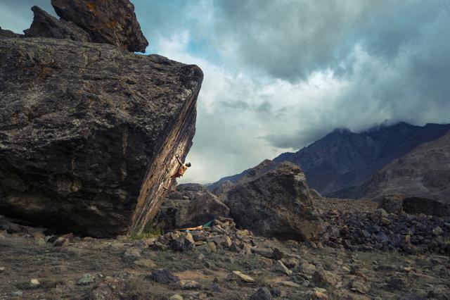 The first person to scale a boulder gets to name it for the community. Here, bouldering champion Sandeep Maity scales the Big Bang boulder in Suru Valley, J&K. (Sharad Chandra Khiyali) The first person to scale a boulder gets to name it for the community. Here, bouldering champion Sandeep Maity scales the Big Bang boulder in Suru Valley, J&K. (Sharad Chandra Khiyali)