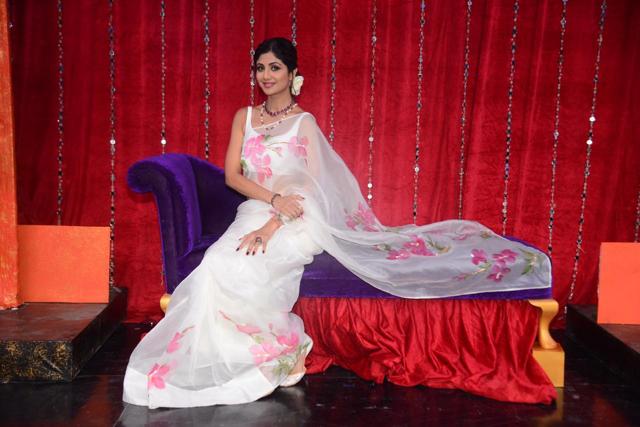 Shilpa Shetty on Super Dancer Chapter 3. (Varinder Chawla) Shilpa Shetty on Super Dancer Chapter 3. (Varinder Chawla)