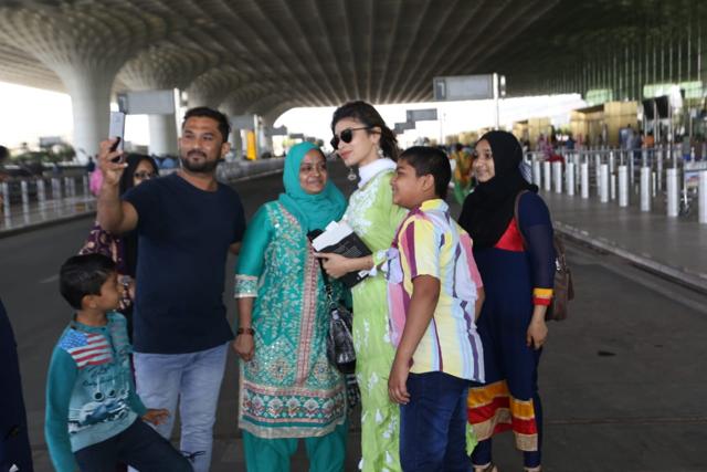 Mouni Roy at the Mumbai airport. (Varinder Chawla) Mouni Roy at the Mumbai airport. (Varinder Chawla)