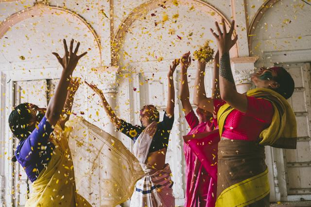 Designer Sanjay Garg reignites the Holi abandon (Raw Mango/Instagram) Designer Sanjay Garg reignites the Holi abandon (Raw Mango/Instagram)