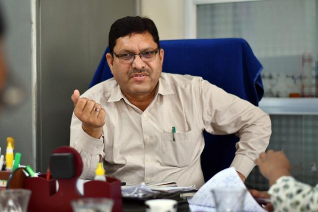 Reyal Ahmed Khan, principal, Forbes Intermediate College, Faizabad. He remembers 1992 as an attack on Muslims, not a Hindu-Muslim clash. (Amal KS/HT PHOTO) Reyal Ahmed Khan, principal, Forbes Intermediate College, Faizabad. He remembers 1992 as an attack on Muslims, not a Hindu-Muslim clash. (Amal KS/HT PHOTO)