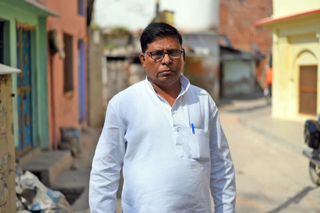 Haji Asad Ahmed, former corporator, Samajwadi Party. In 1992, as a mob surrounded his house, he was helped by his neighbour and friend Shailendra Pandey. (Amal KS/HT PHOTO) Haji Asad Ahmed, former corporator, Samajwadi Party. In 1992, as a mob surrounded his house, he was helped by his neighbour and friend Shailendra Pandey. (Amal KS/HT PHOTO)